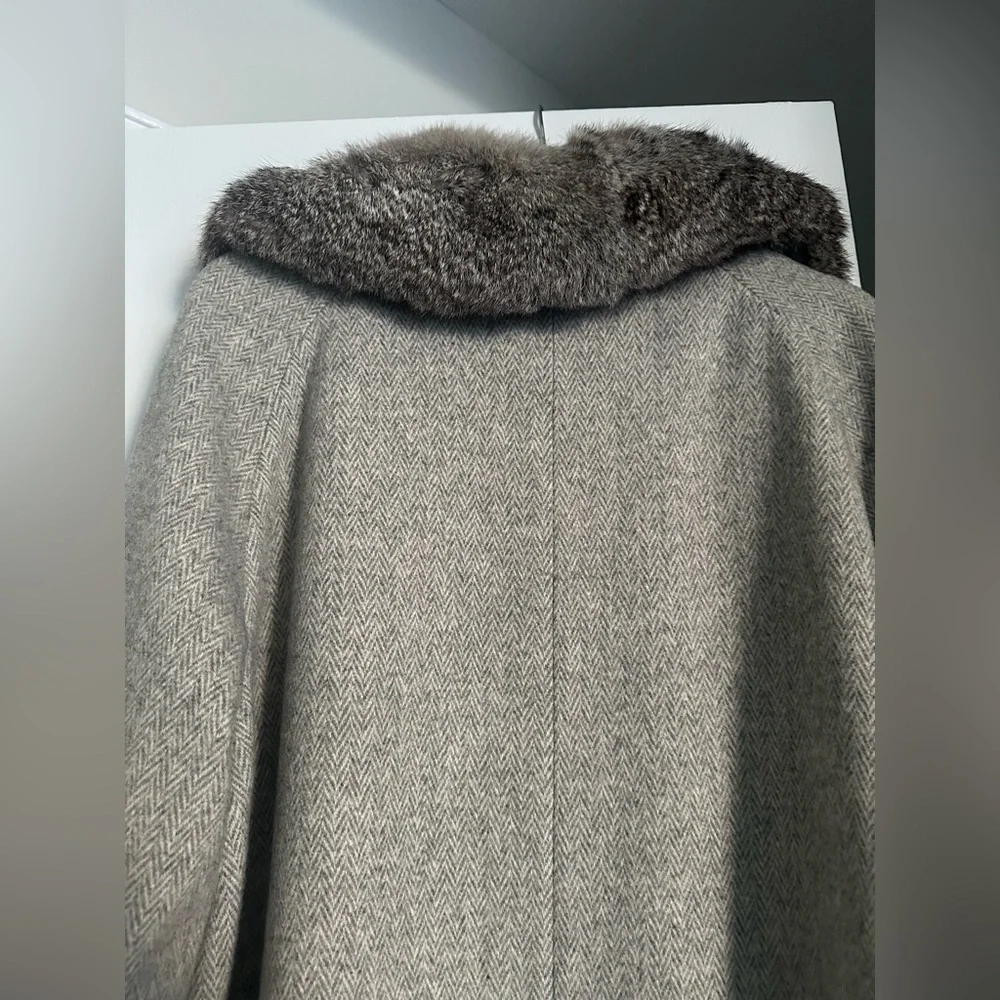 Vintage Arlette Herringbone Coat with Fur Trim - Picture 6 of 7